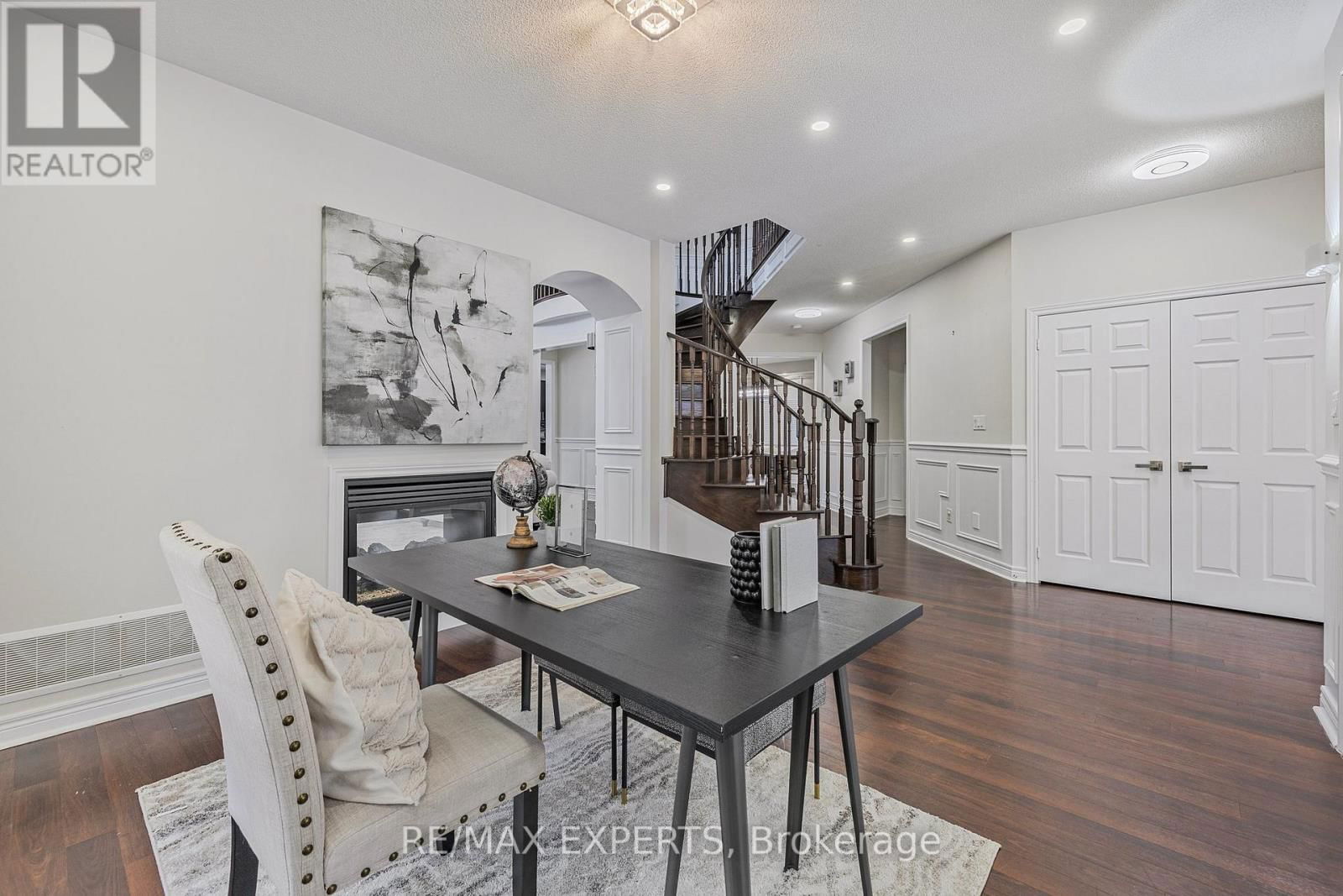 24 FARIS STREET Image 10
