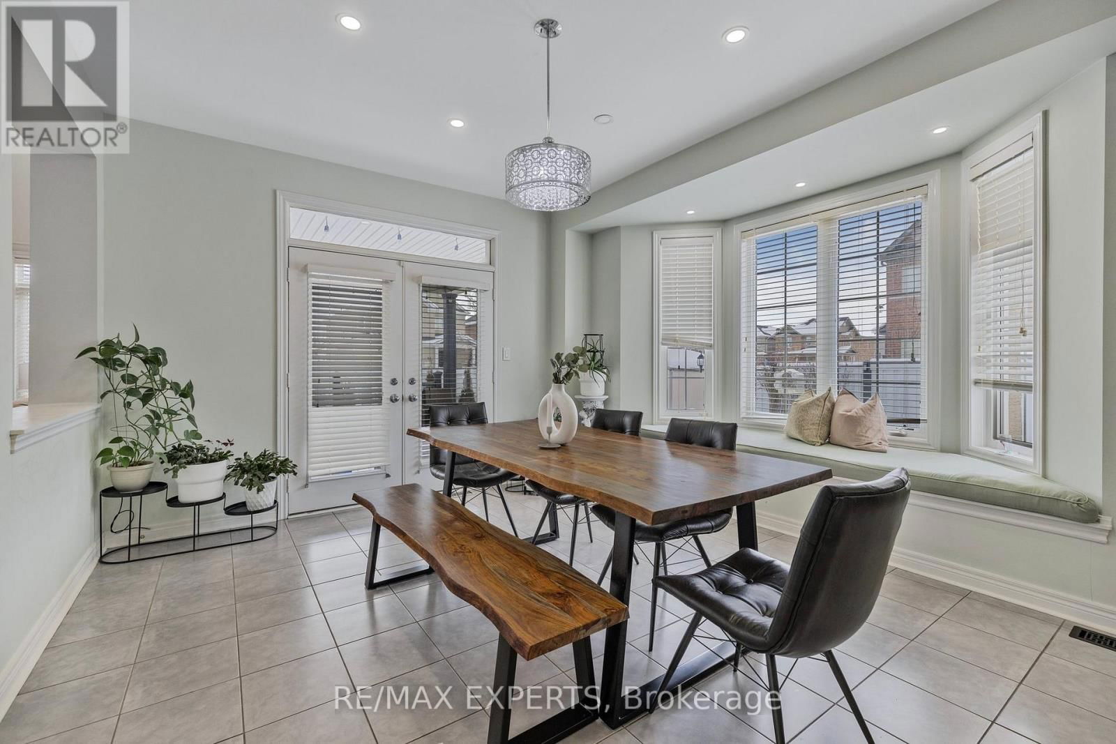 24 FARIS STREET Image 20