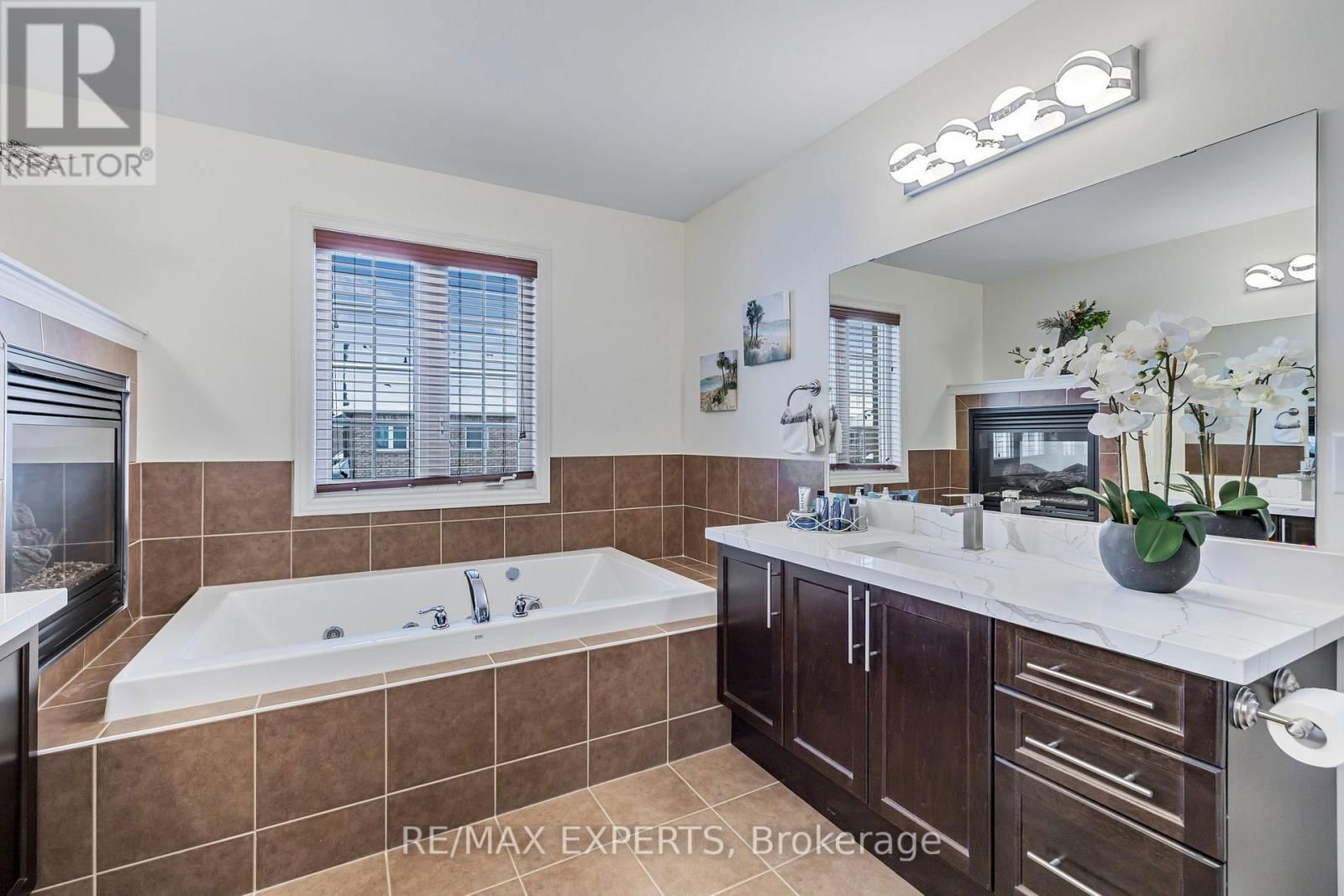 24 FARIS STREET Image 30