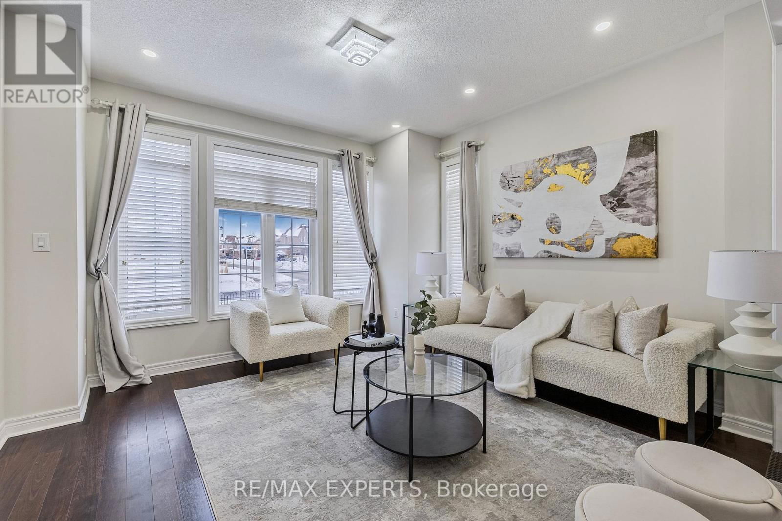 24 FARIS STREET Image 4