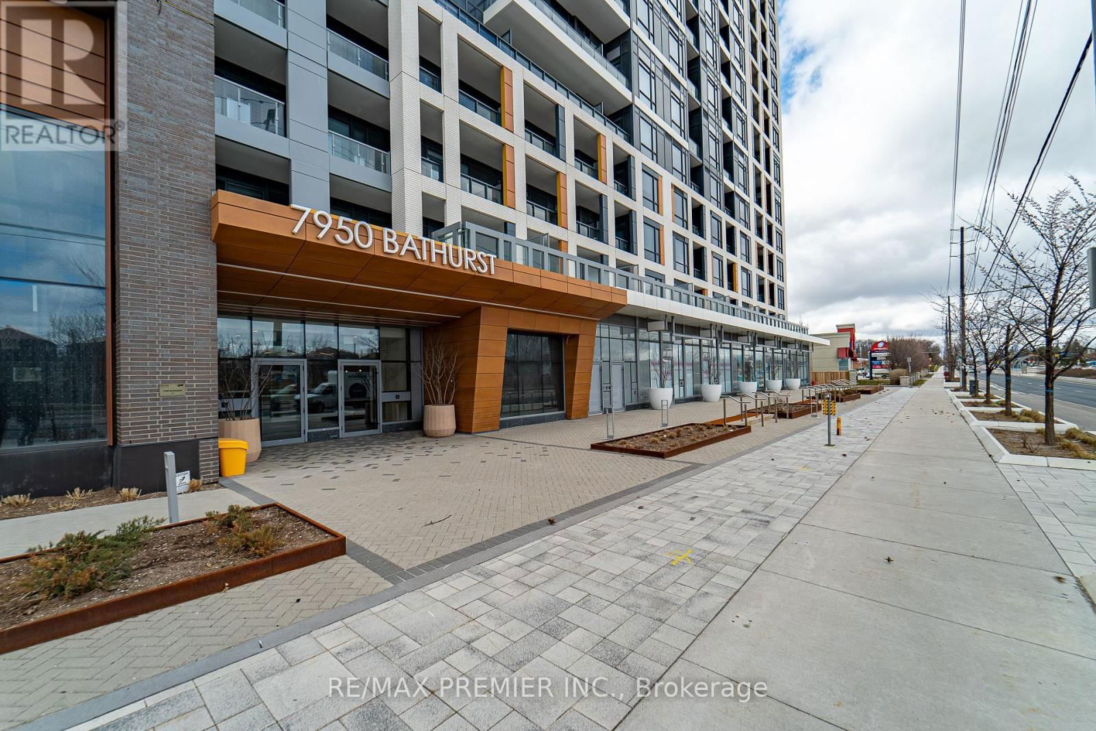 B104 - 7950 BATHURST STREET Image 38