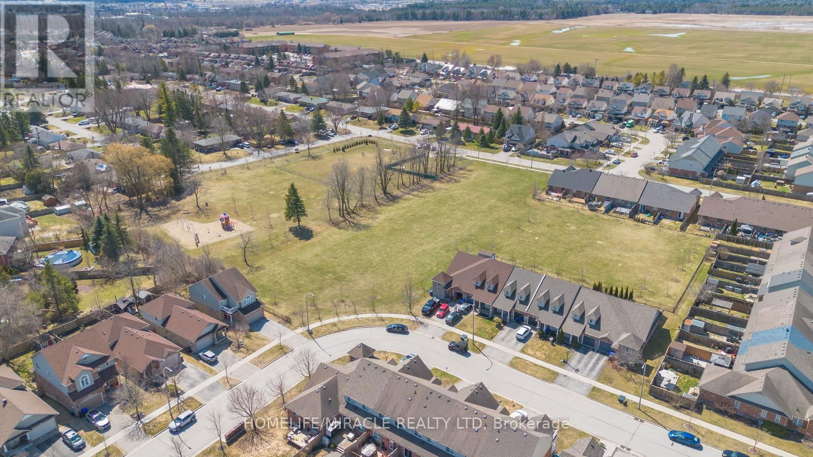 81 SHEPHARD AVENUE Image 20