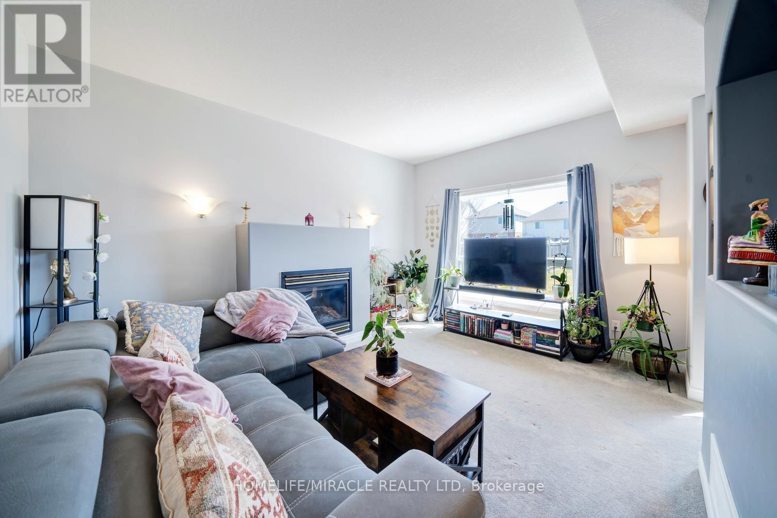 81 SHEPHARD AVENUE Image 26