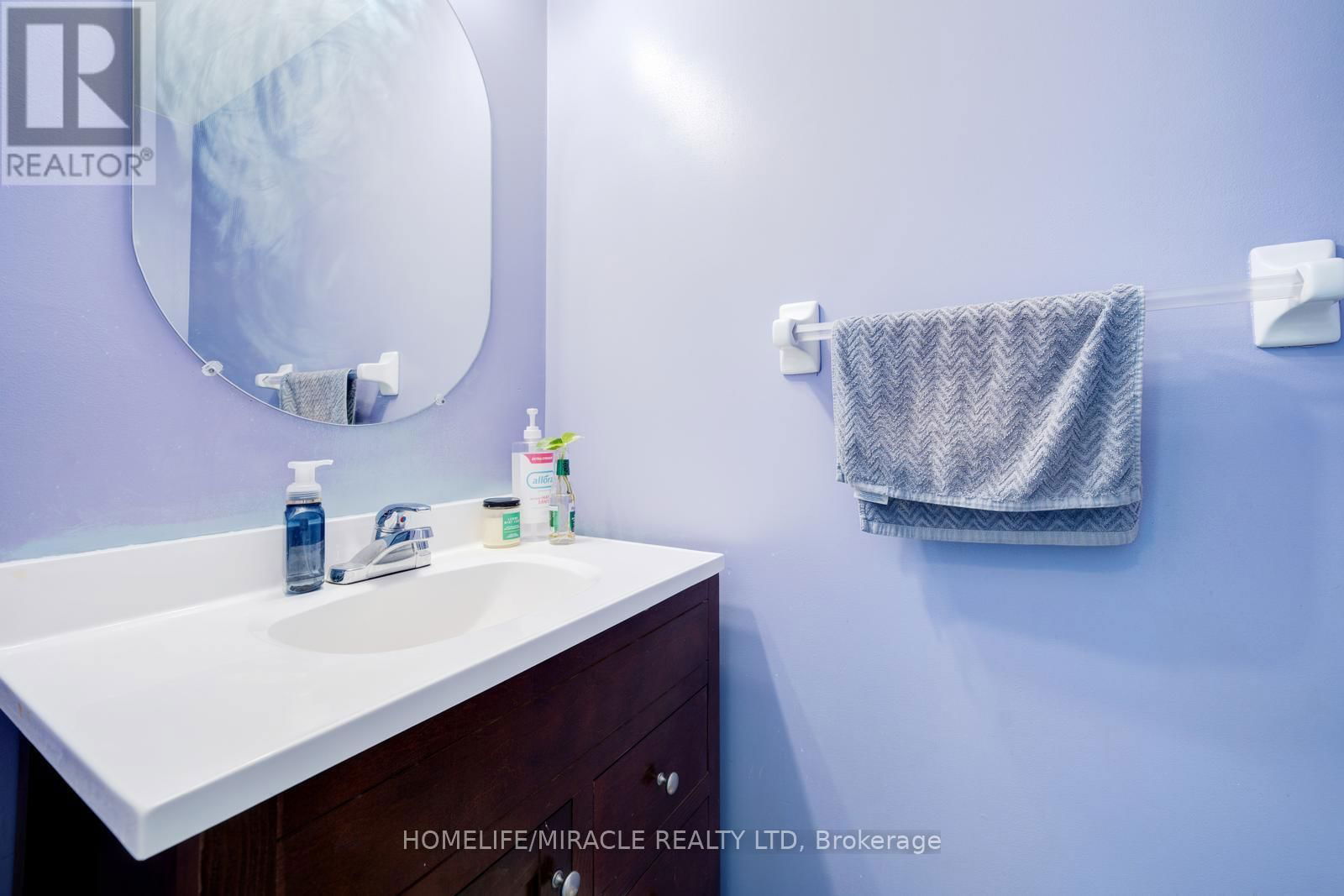 81 SHEPHARD AVENUE Image 27