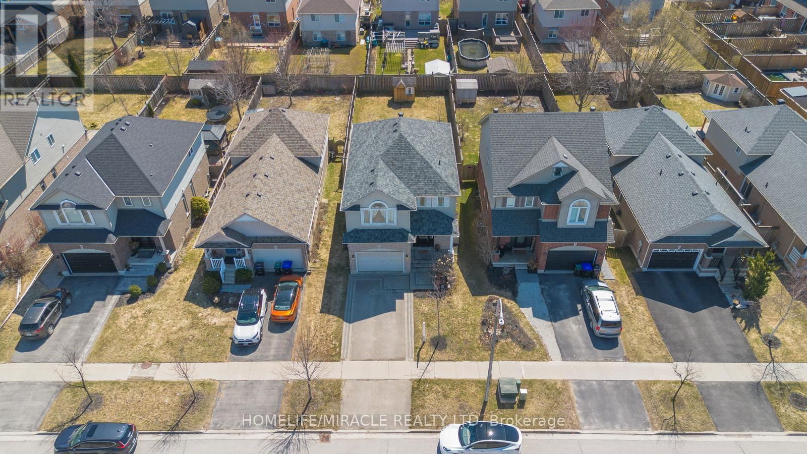 81 SHEPHARD AVENUE Image 3