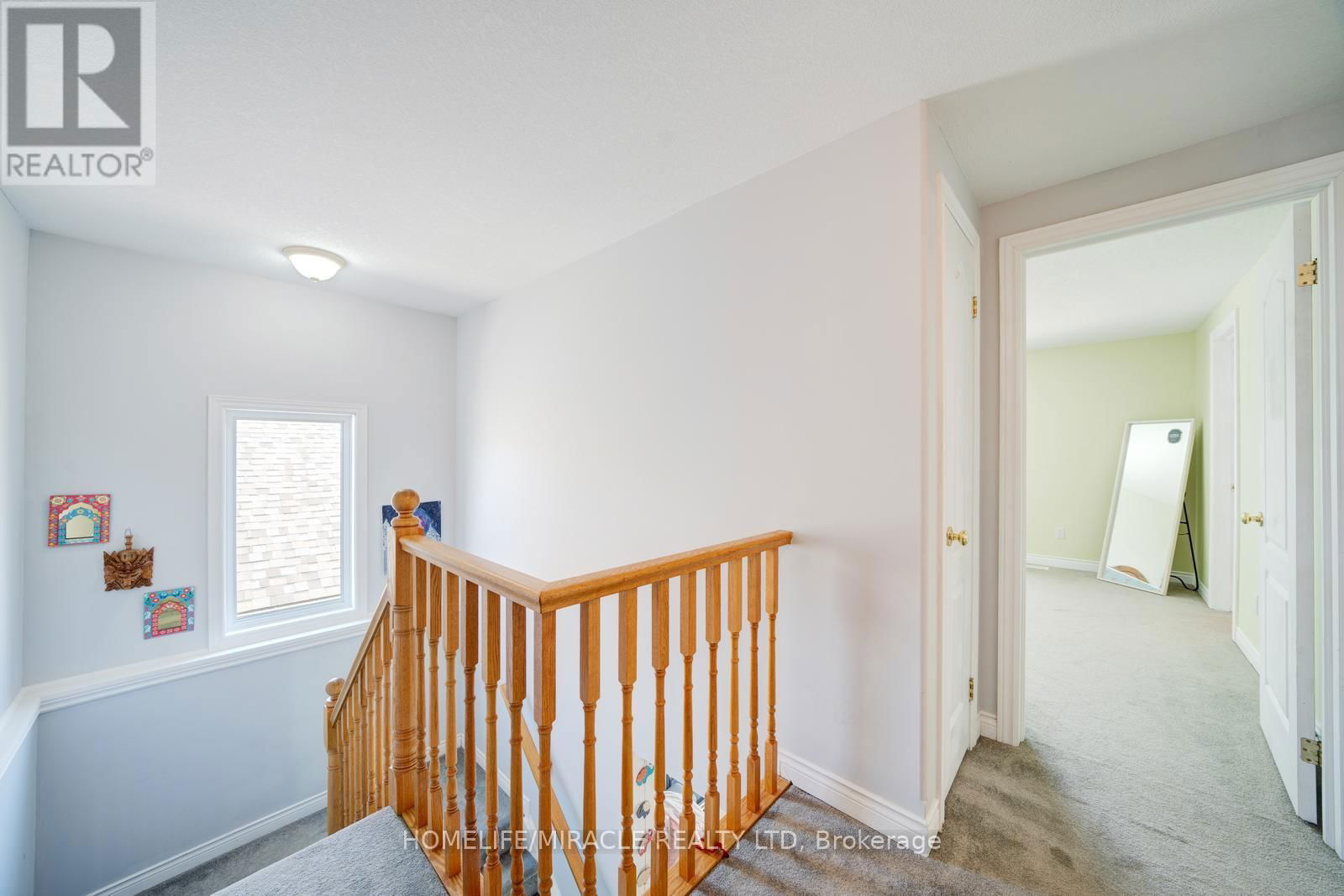 81 SHEPHARD AVENUE Image 30