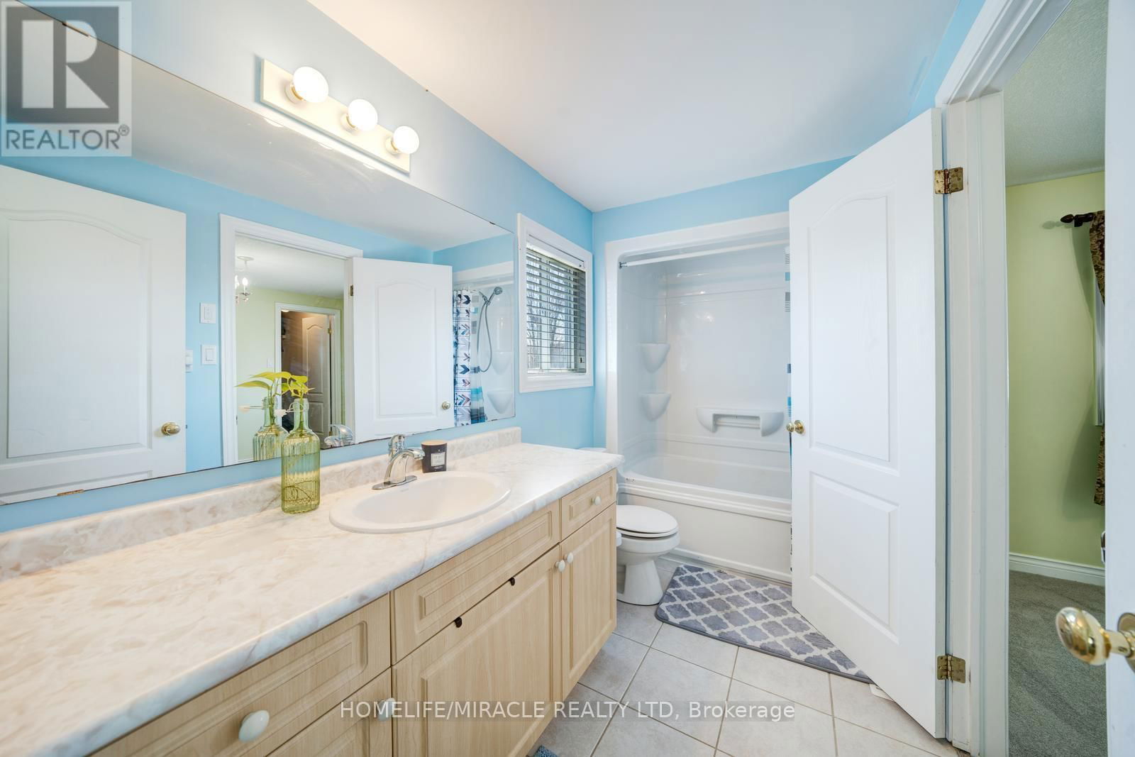 81 SHEPHARD AVENUE Image 41