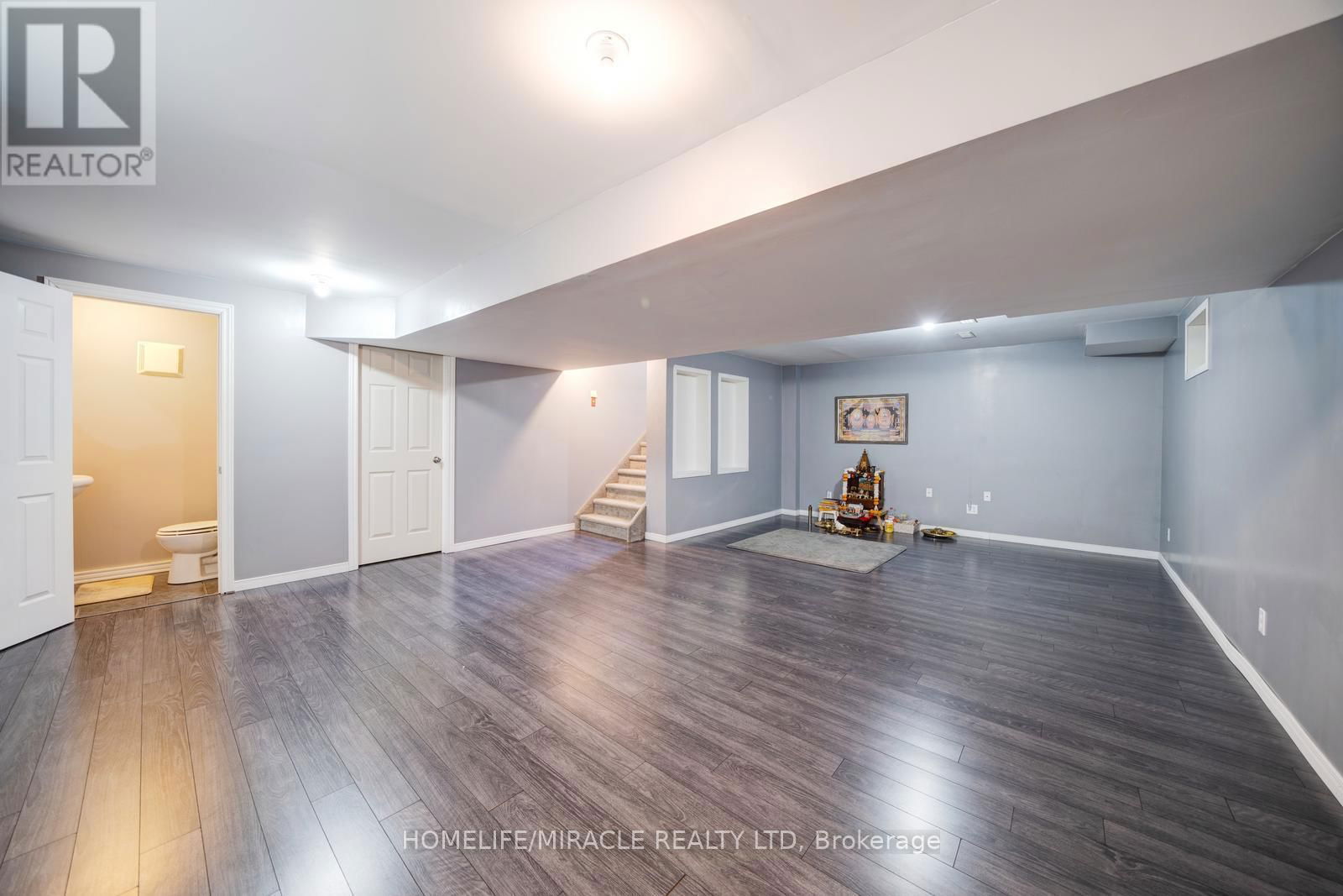 81 SHEPHARD AVENUE Image 43