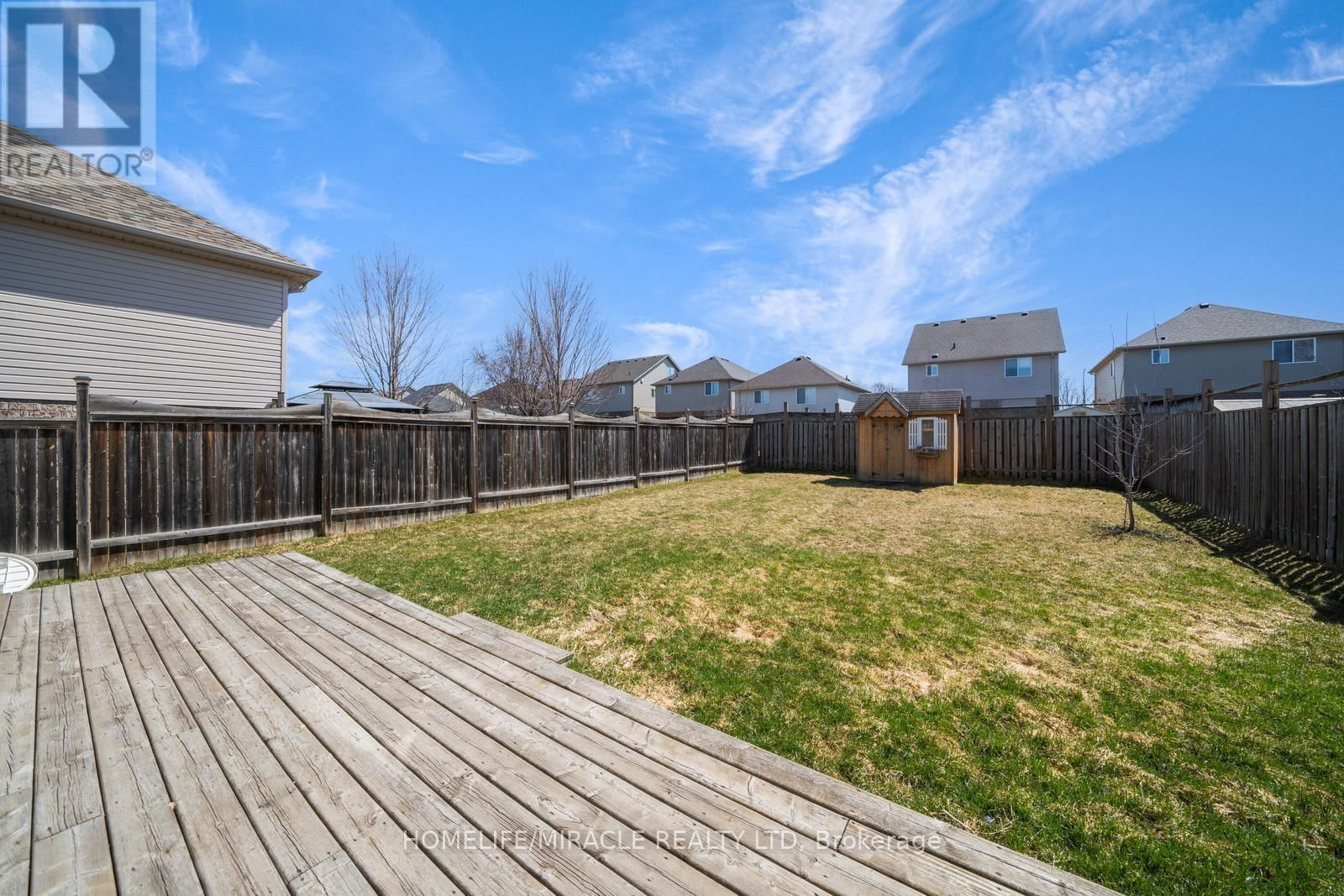 81 SHEPHARD AVENUE Image 5