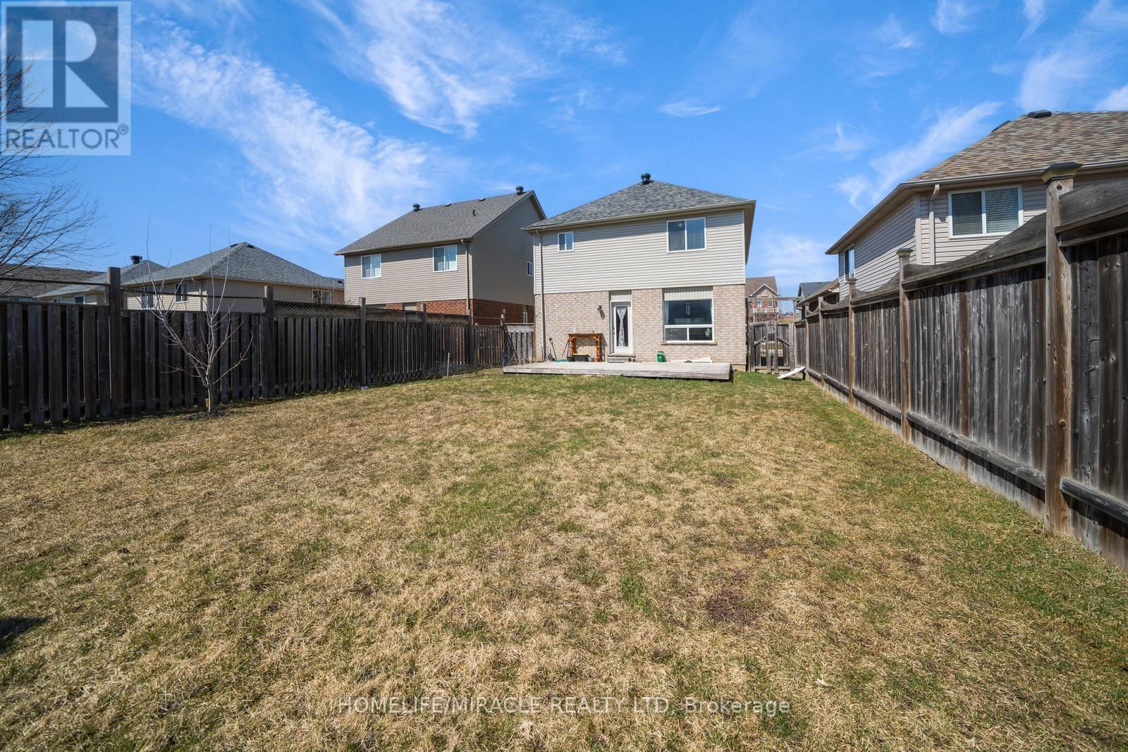 81 SHEPHARD AVENUE Image 6