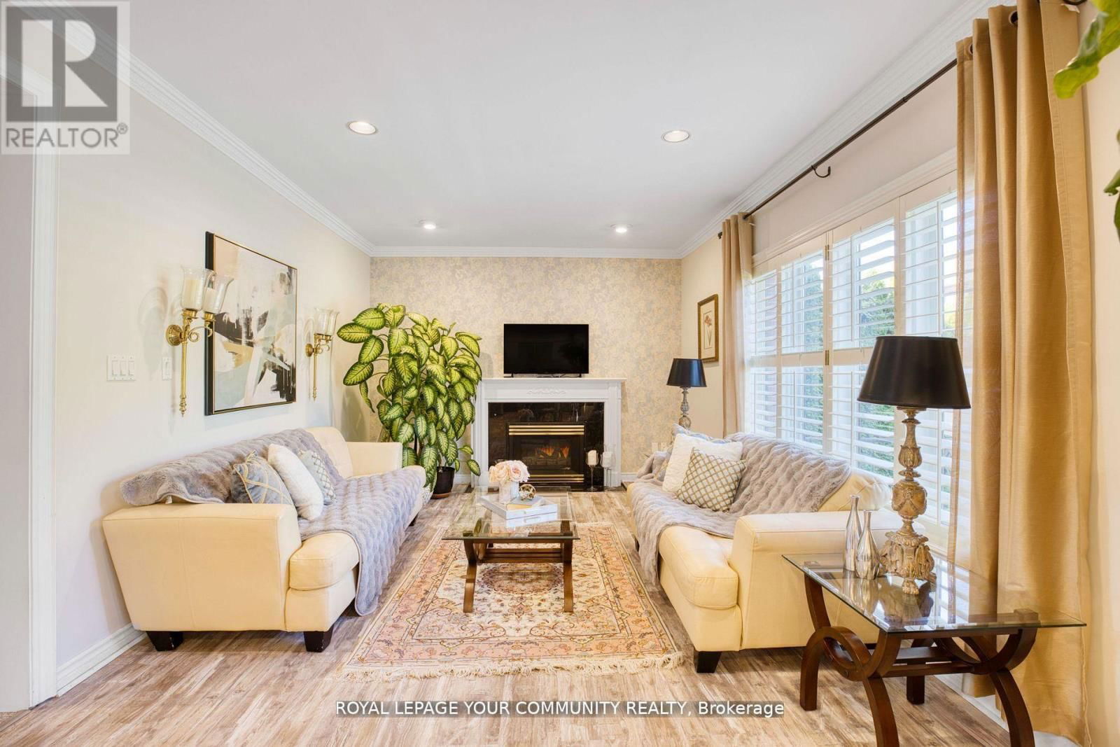 130 GREY ALDER AVENUE Image 12