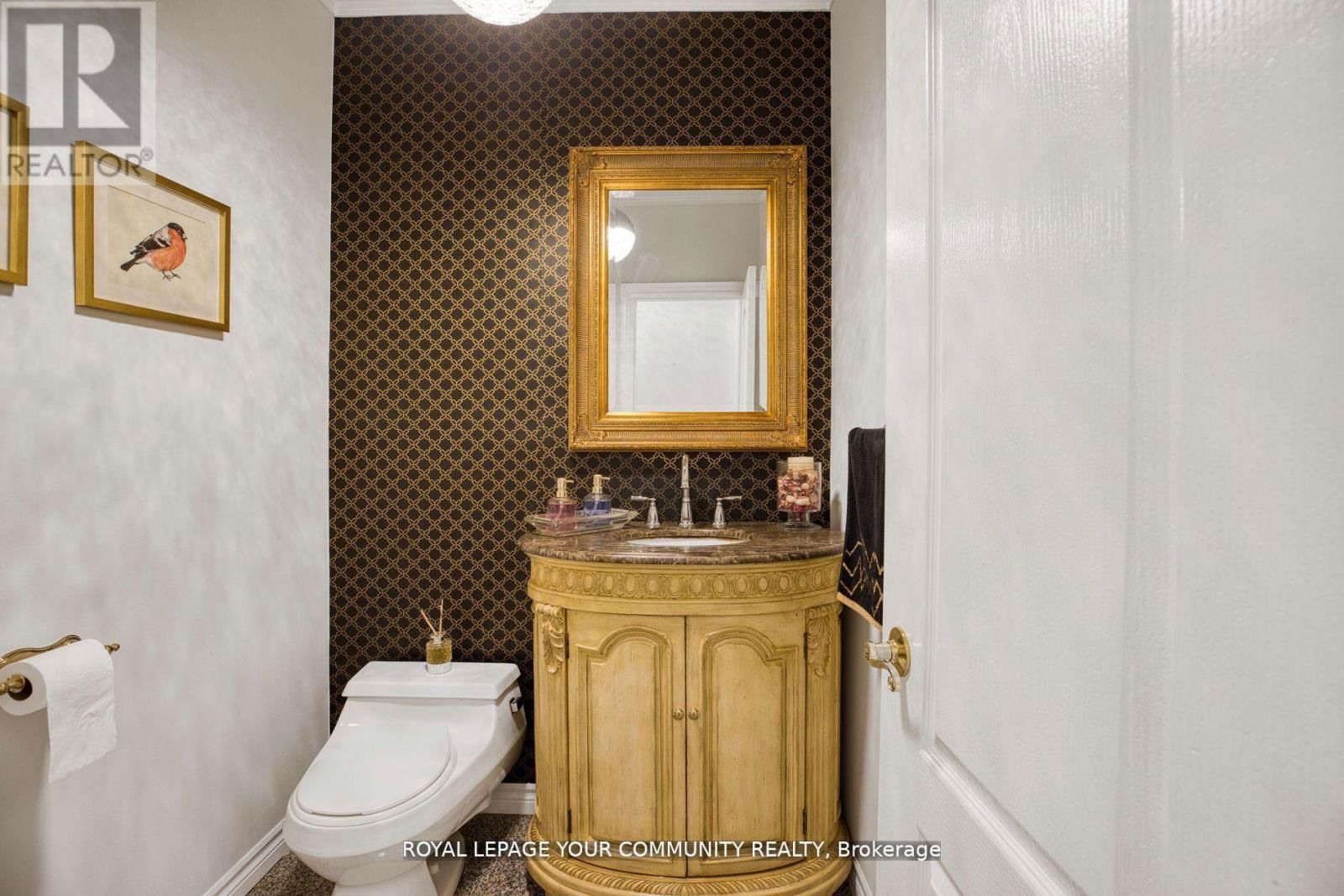130 GREY ALDER AVENUE Image 17