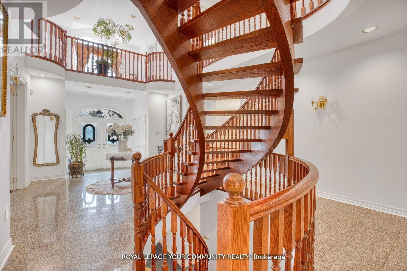 130 GREY ALDER AVENUE Image 29