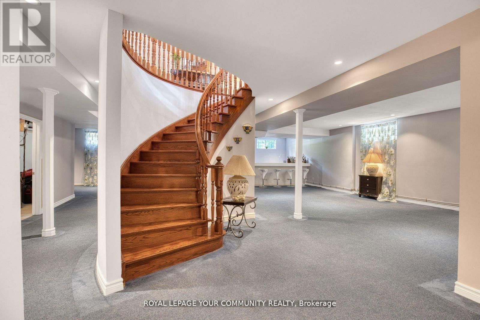 130 GREY ALDER AVENUE Image 30