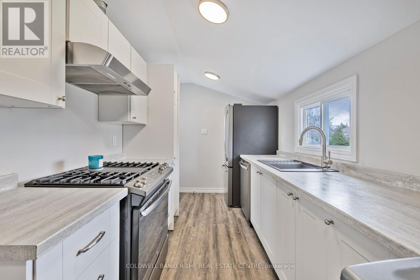 27026 KENNEDY ROAD Image 11