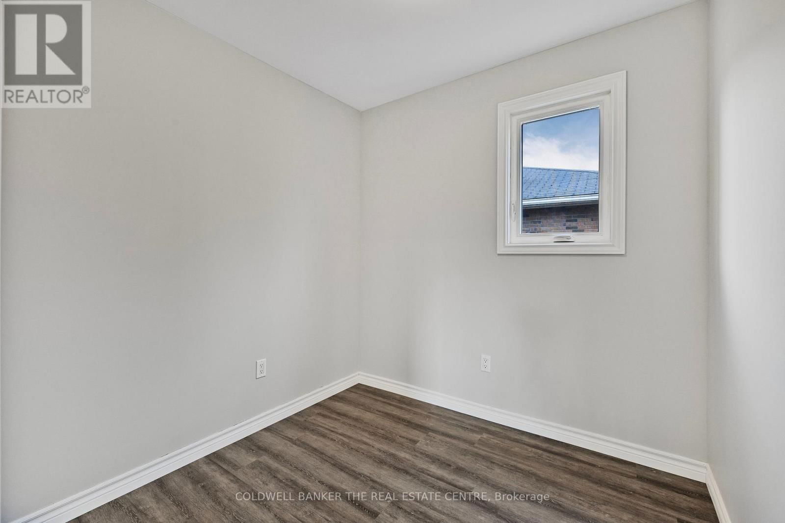 27026 KENNEDY ROAD Image 9