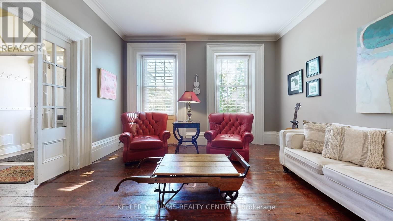 19374 YONGE STREET Image 3