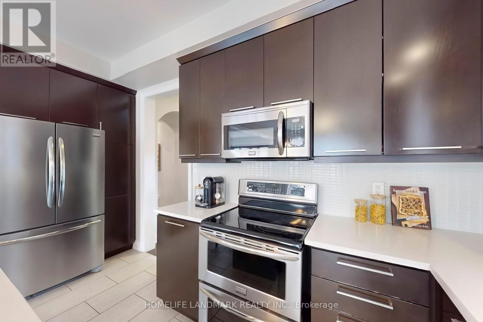 199 JOHN DAVIS GATE Image 11