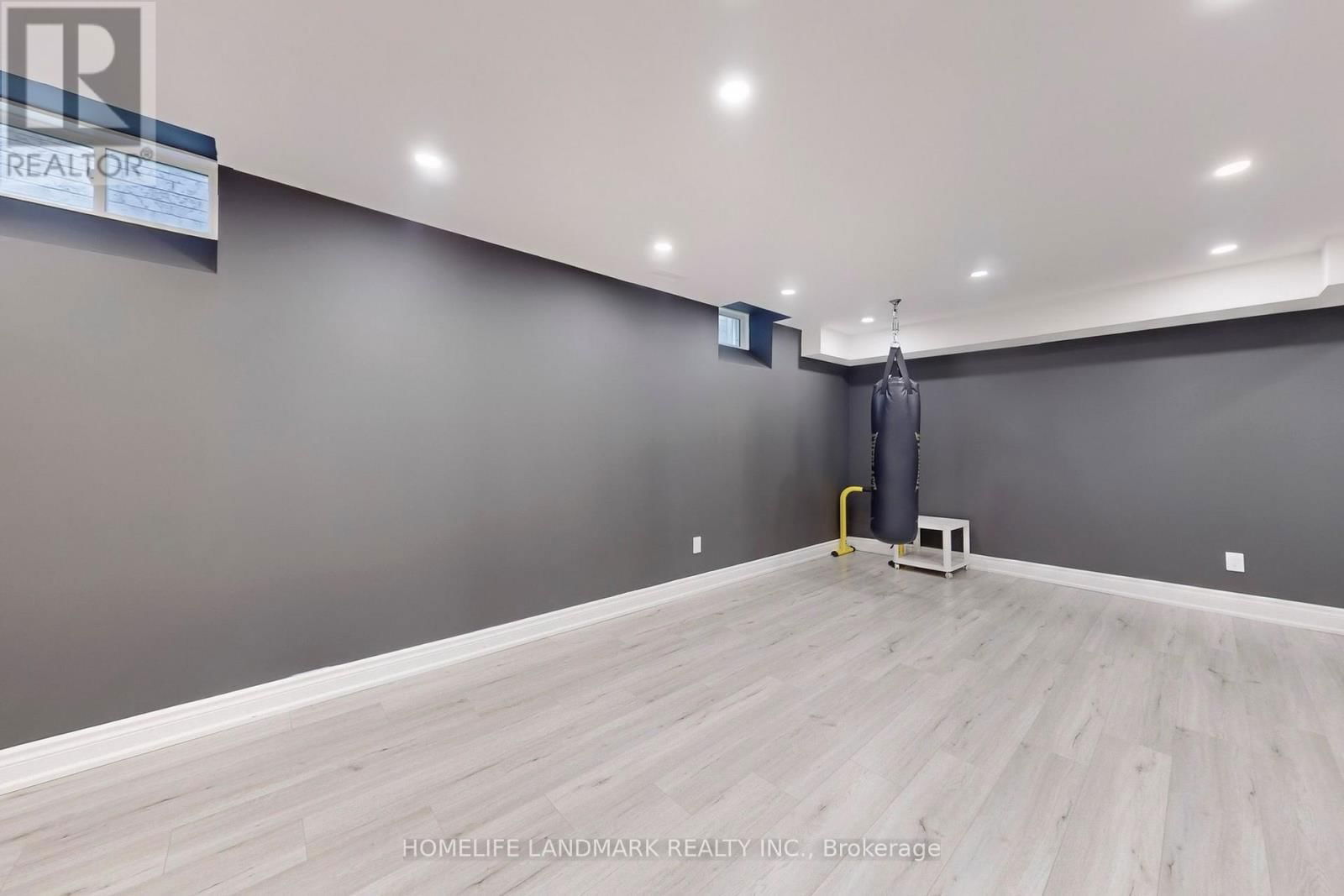 199 JOHN DAVIS GATE Image 45