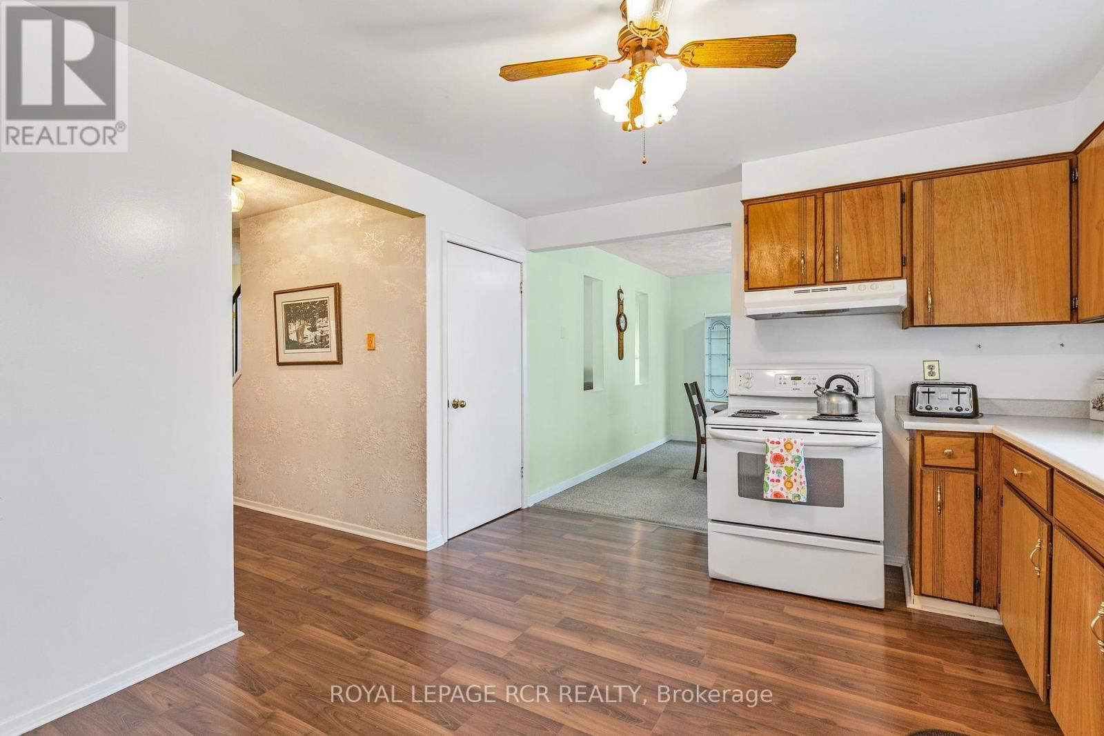 856 MAGNOLIA AVENUE Image 17