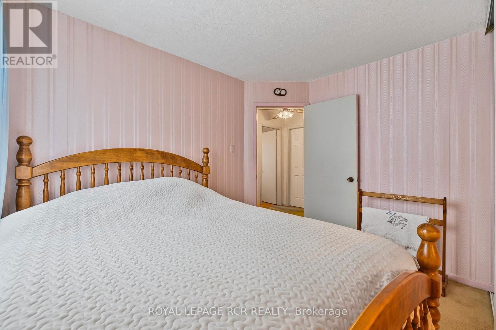 856 MAGNOLIA AVENUE Image 24