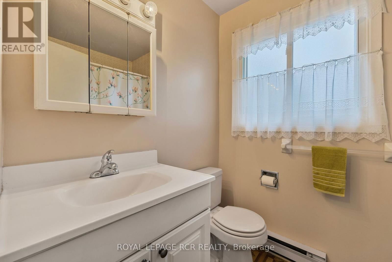 856 MAGNOLIA AVENUE Image 26