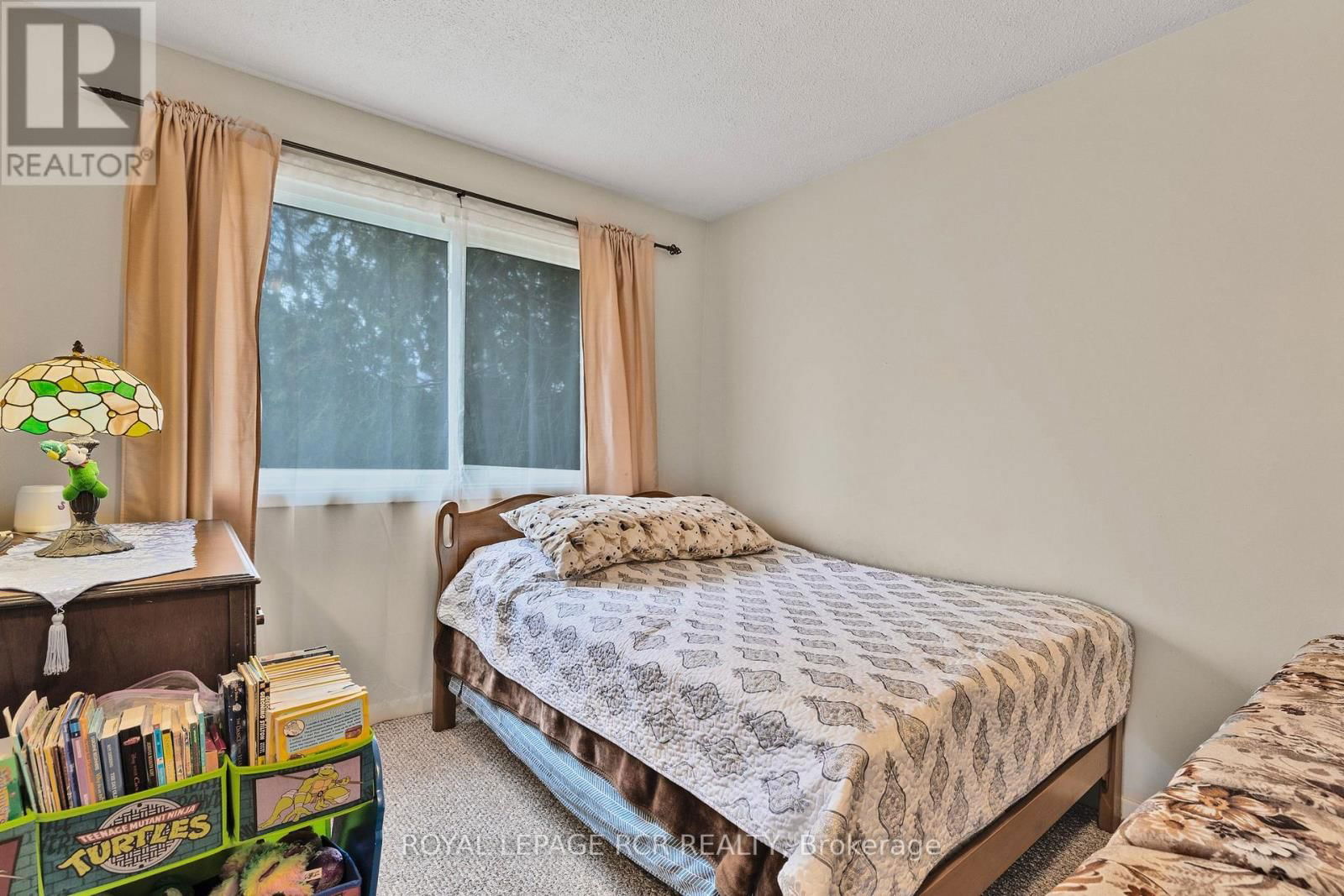856 MAGNOLIA AVENUE Image 29