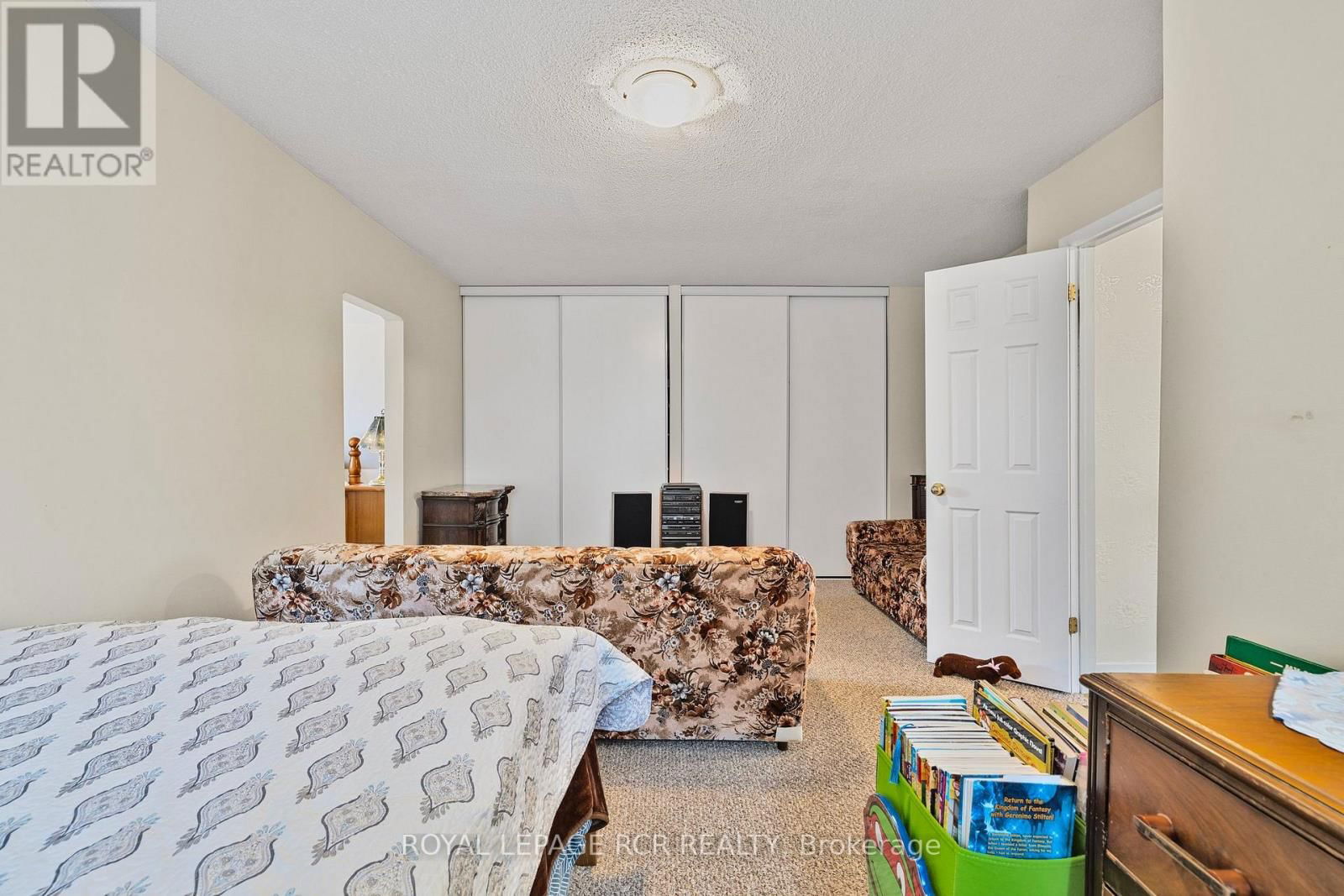 856 MAGNOLIA AVENUE Image 30