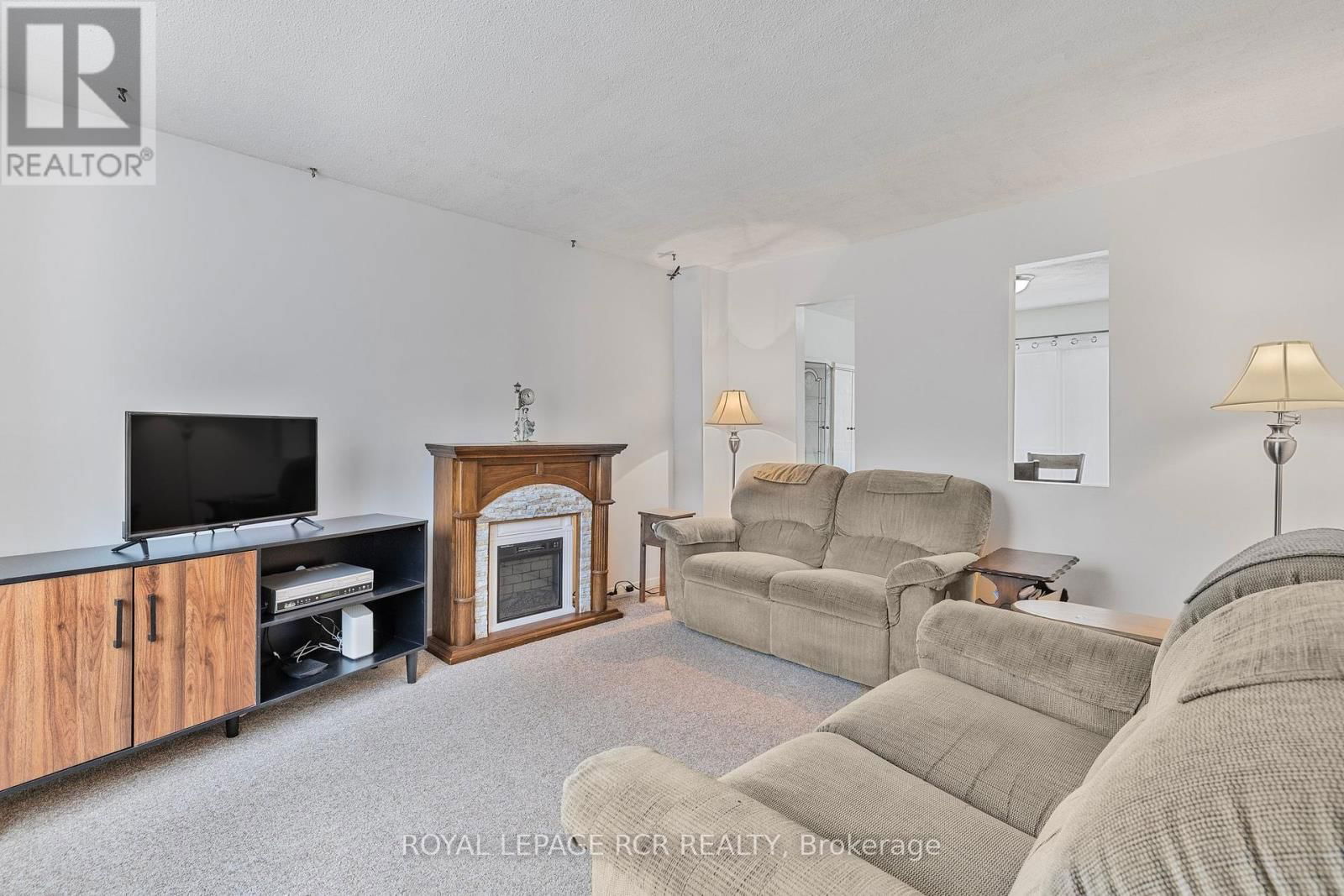 856 MAGNOLIA AVENUE Image 6