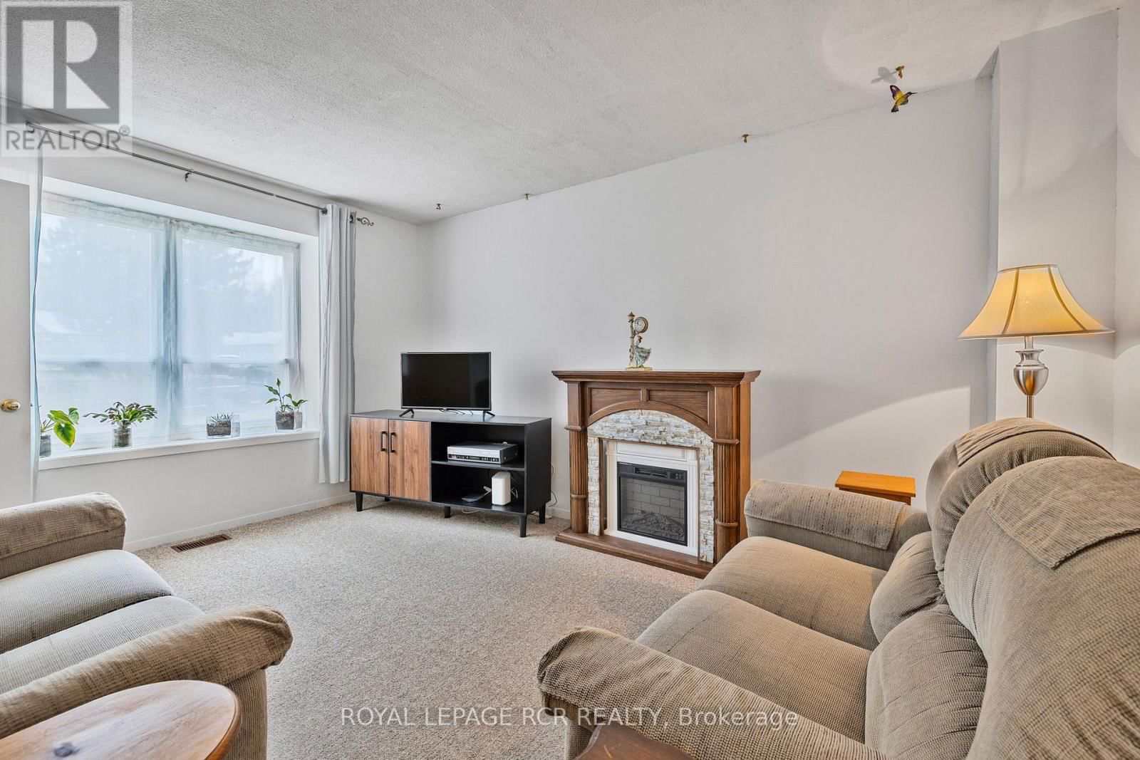 856 MAGNOLIA AVENUE Image 8