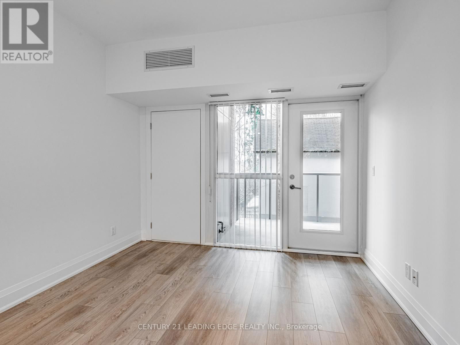 208 - 8302 ISLINGTON AVENUE Image 14