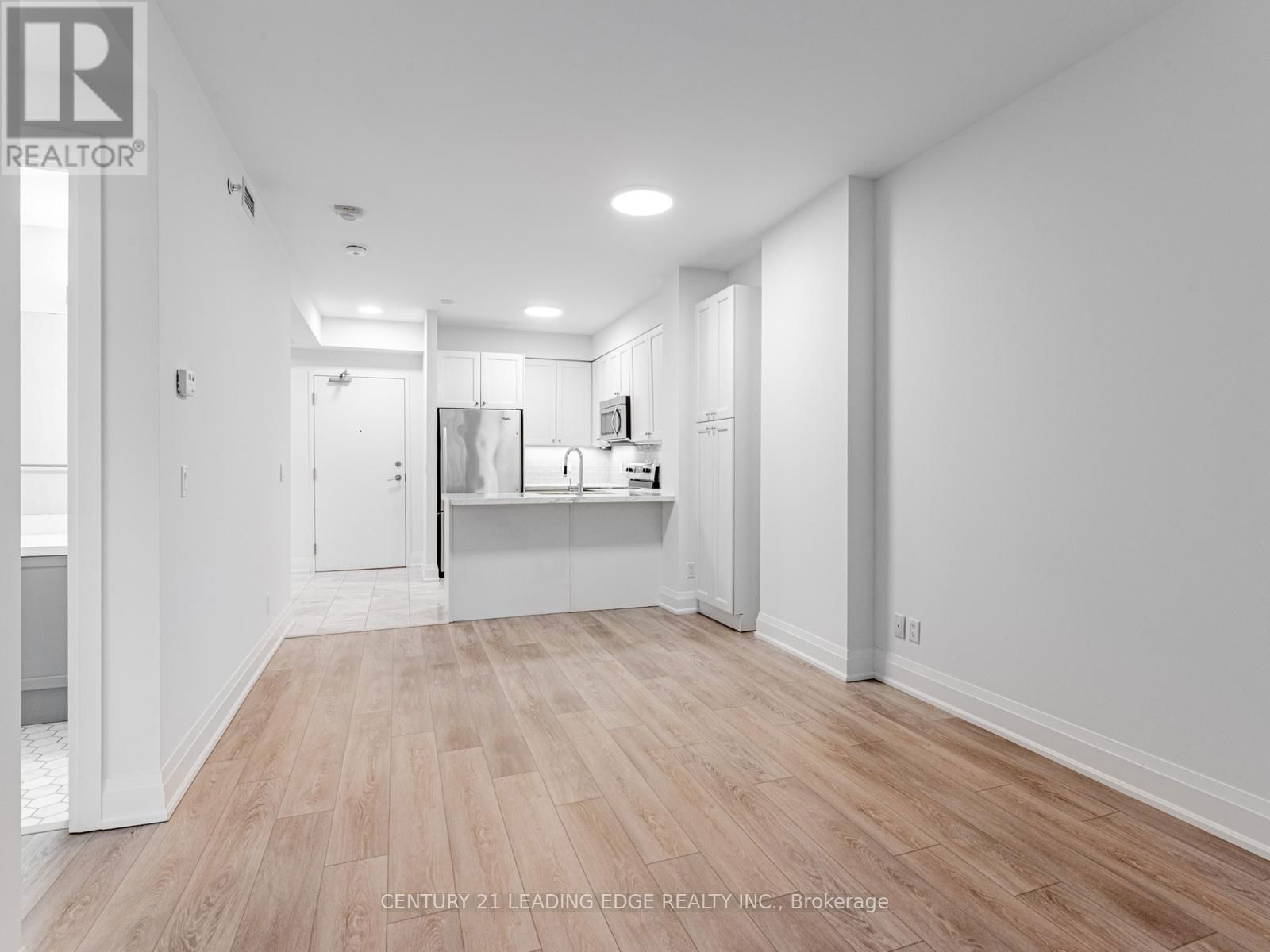 208 - 8302 ISLINGTON AVENUE Image 17