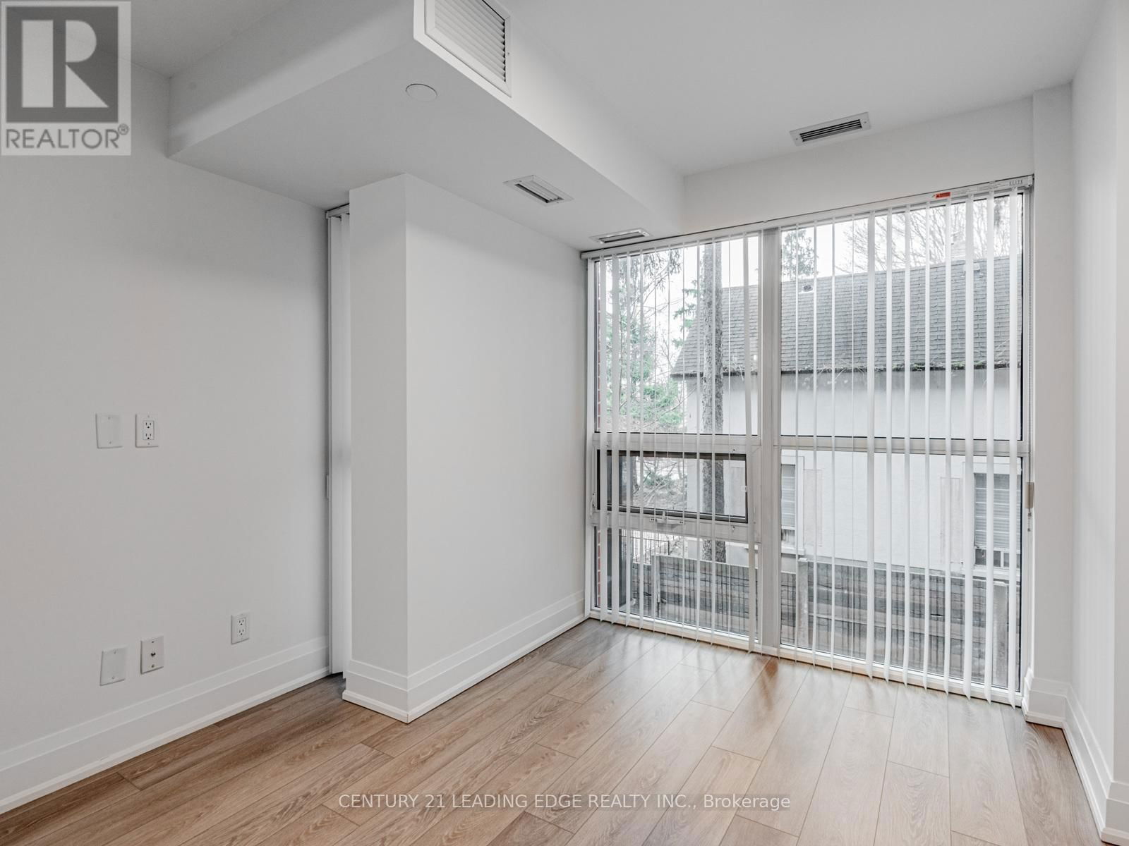208 - 8302 ISLINGTON AVENUE Image 19