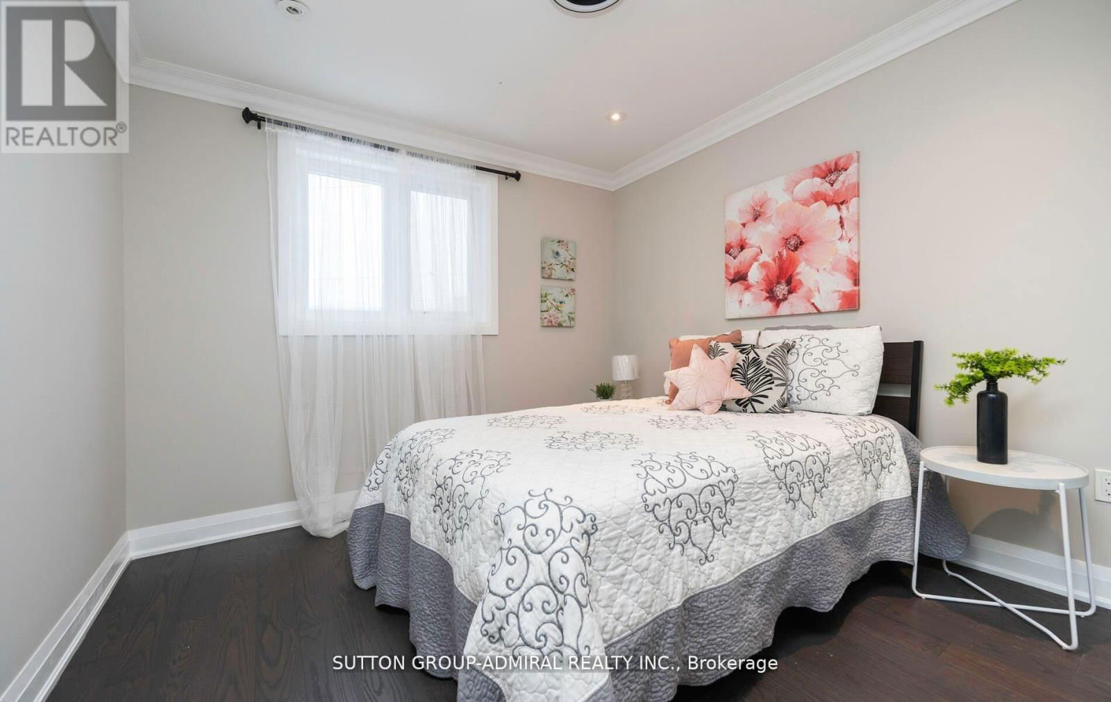 29 ROXBOROUGH LANE Image 26