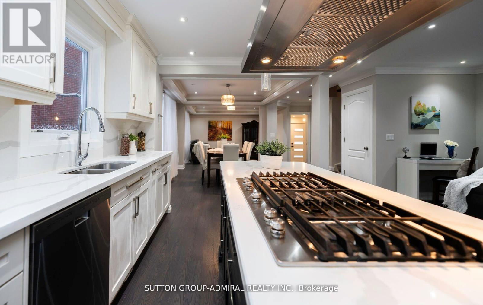 29 ROXBOROUGH LANE Image 3