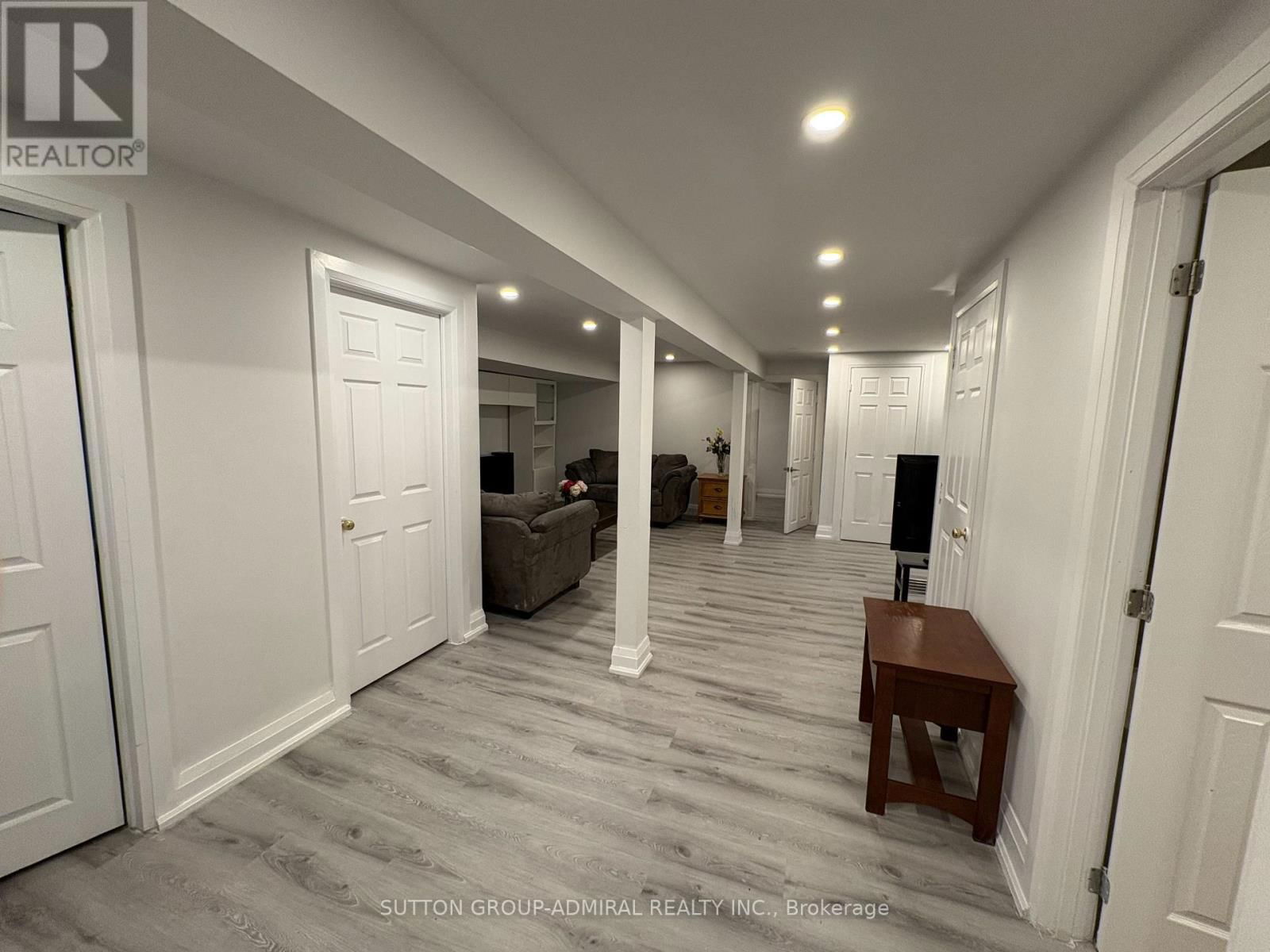 29 ROXBOROUGH LANE Image 37