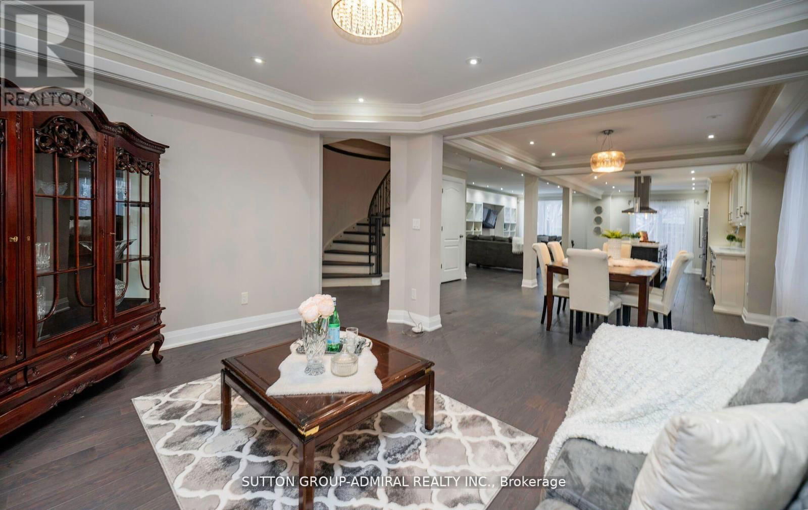 29 ROXBOROUGH LANE Image 4