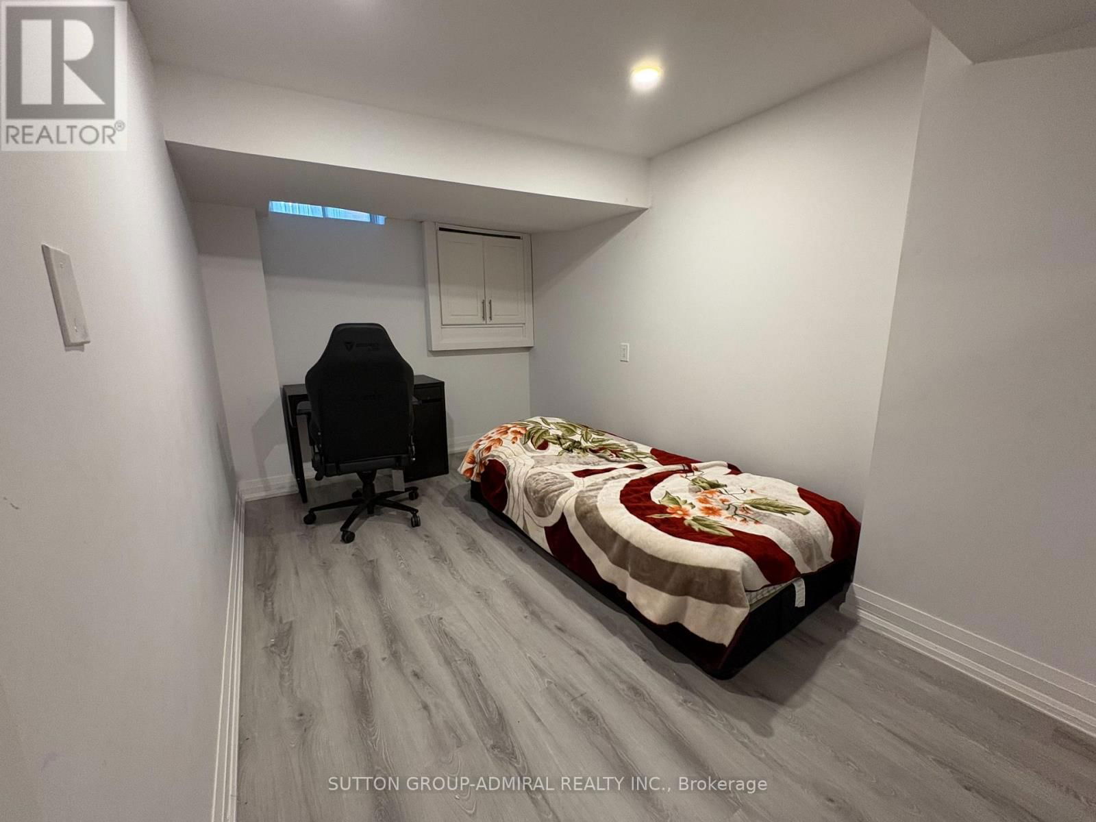 29 ROXBOROUGH LANE Image 40