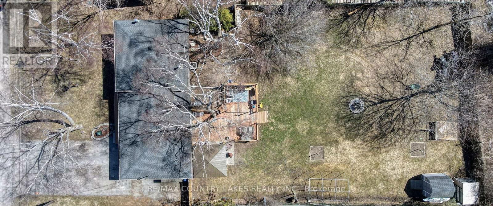 271 LAKELAND CRESCENT Image 22