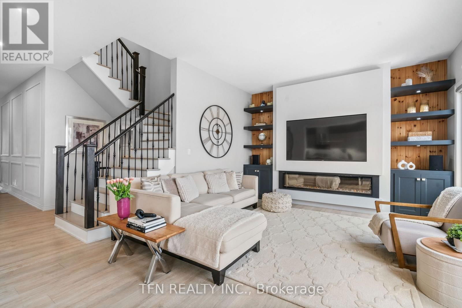 79 TURNER DRIVE EAST Image 8