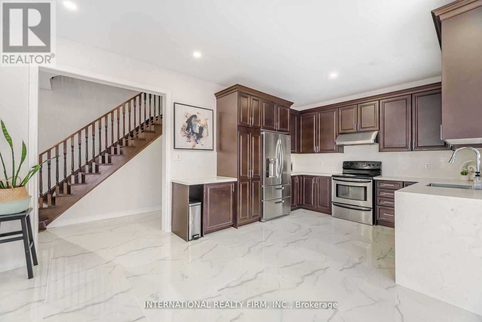 39 LEWIS HONEY DRIVE Image 12