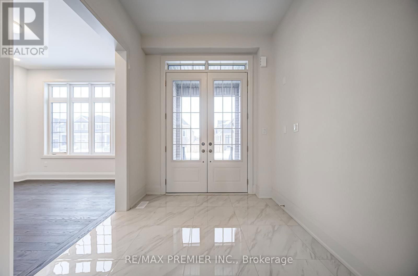 31 BAYBERRY DRIVE EAST Image 3