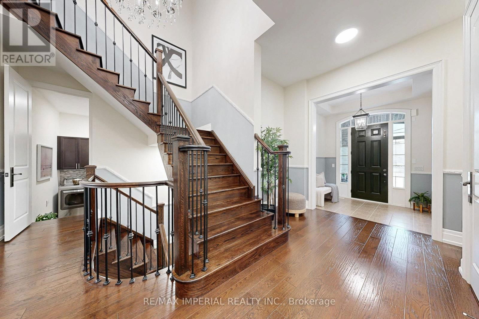 15 RHINE RIVER STREET Image 12