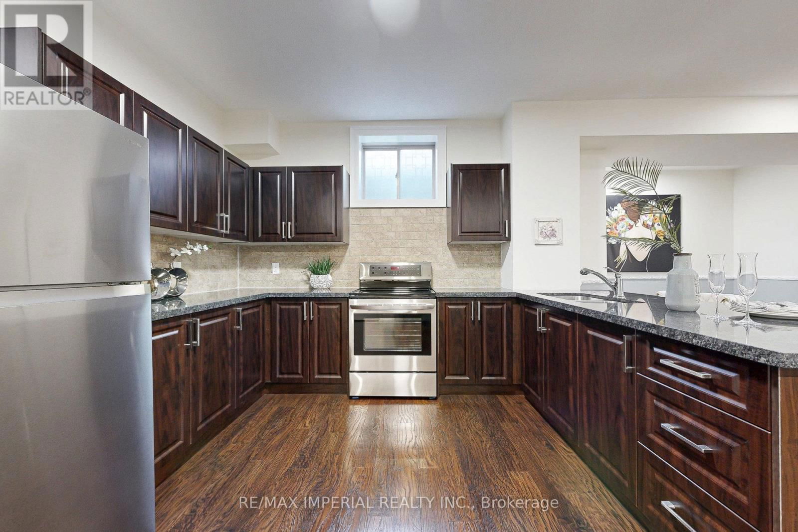 15 RHINE RIVER STREET Image 43