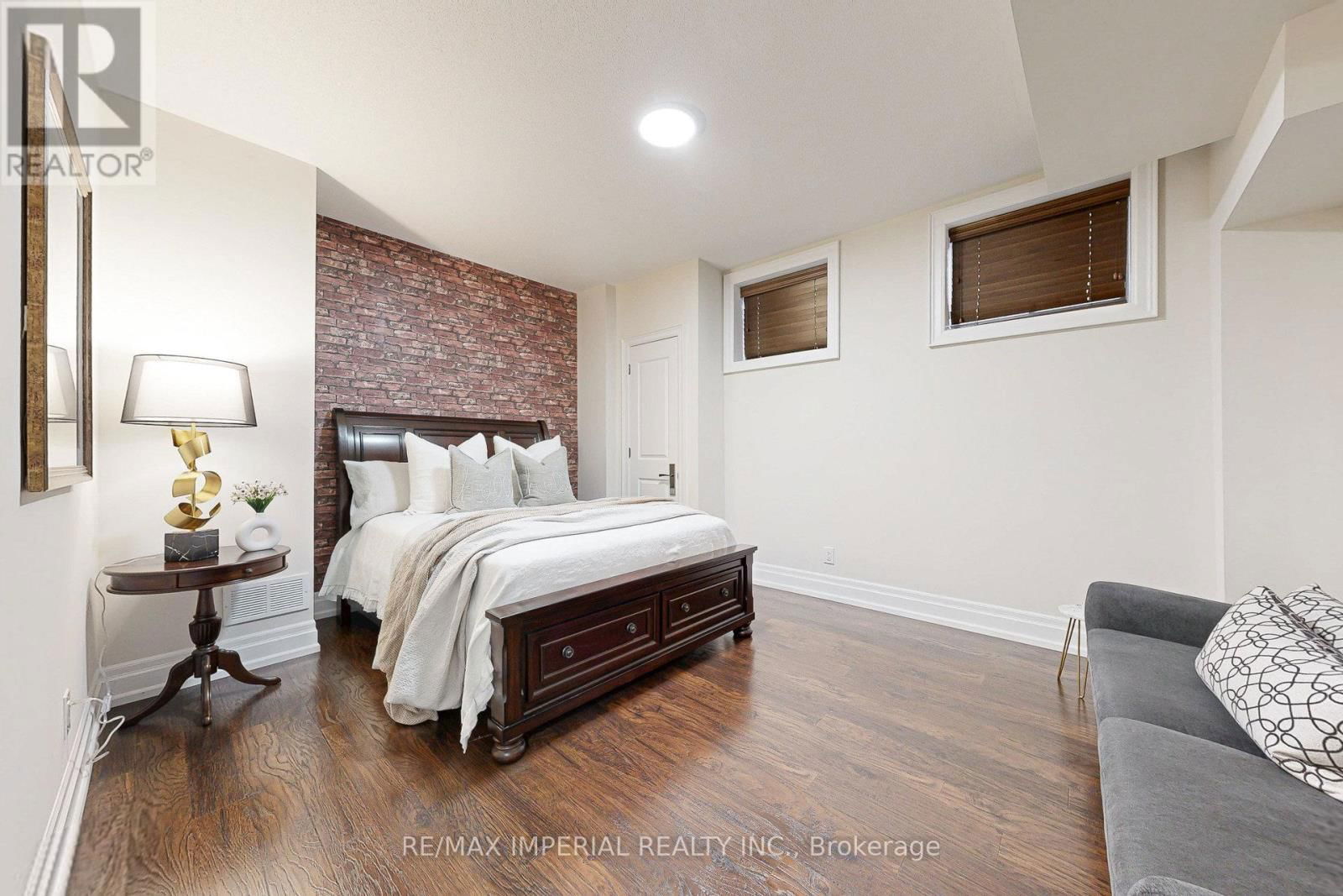 15 RHINE RIVER STREET Image 44