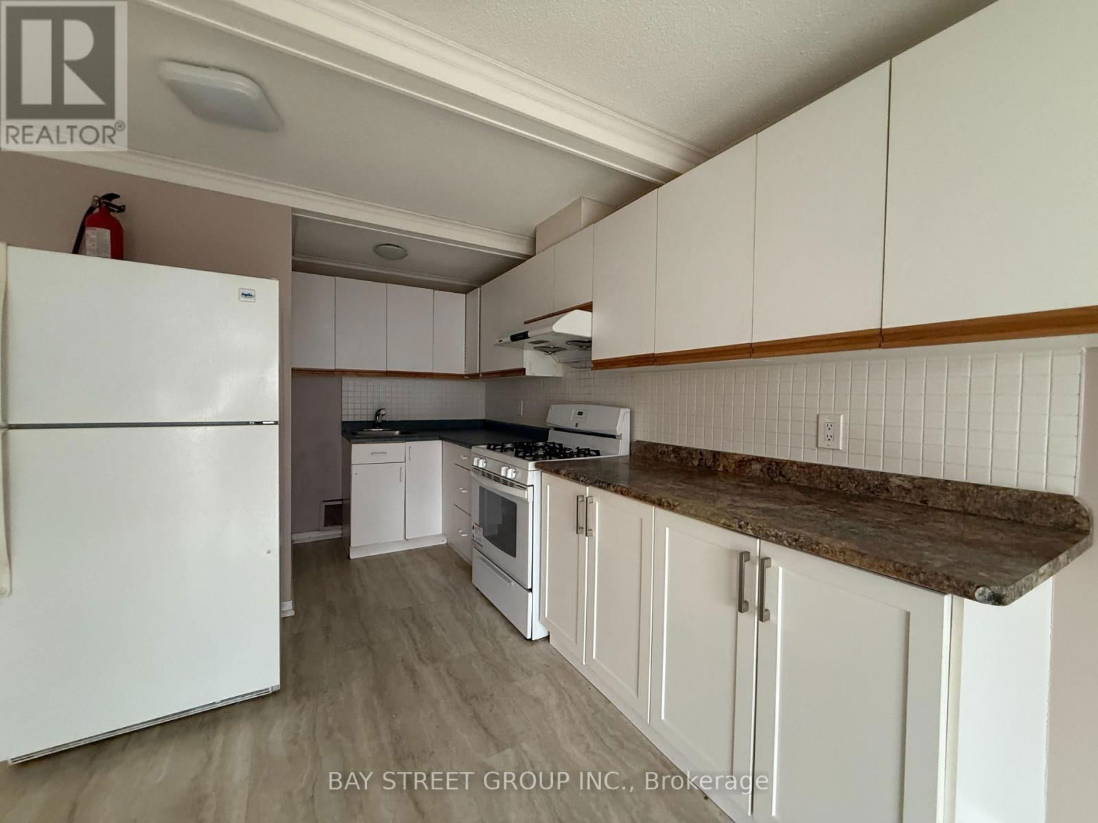 21 COLONSAY ROAD Image 12