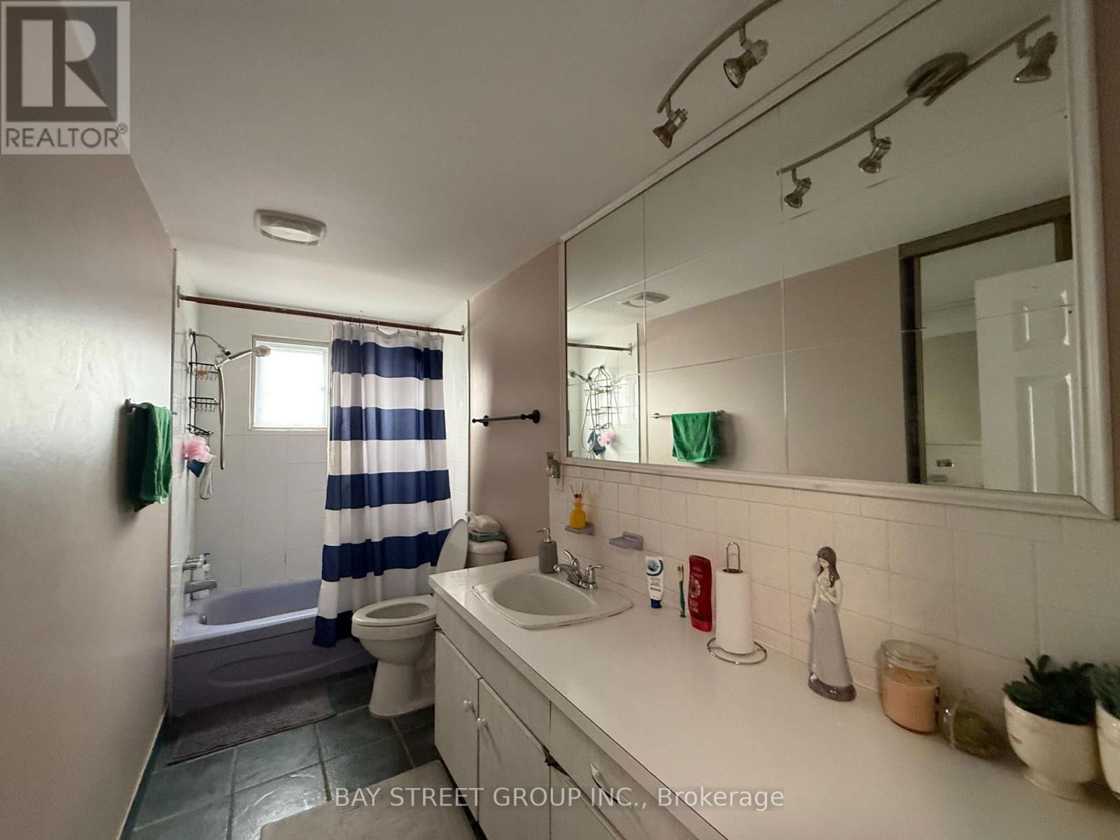 21 COLONSAY ROAD Image 19