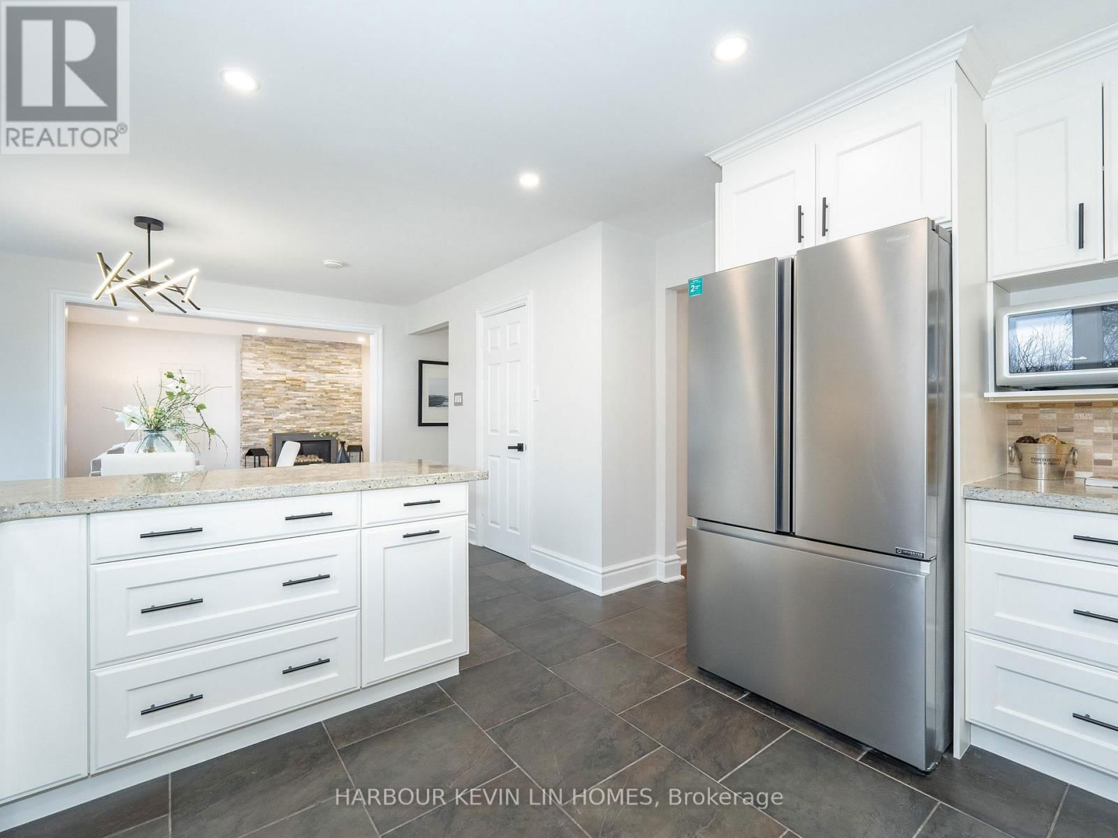 146 VALLEYMEDE DRIVE Image 23