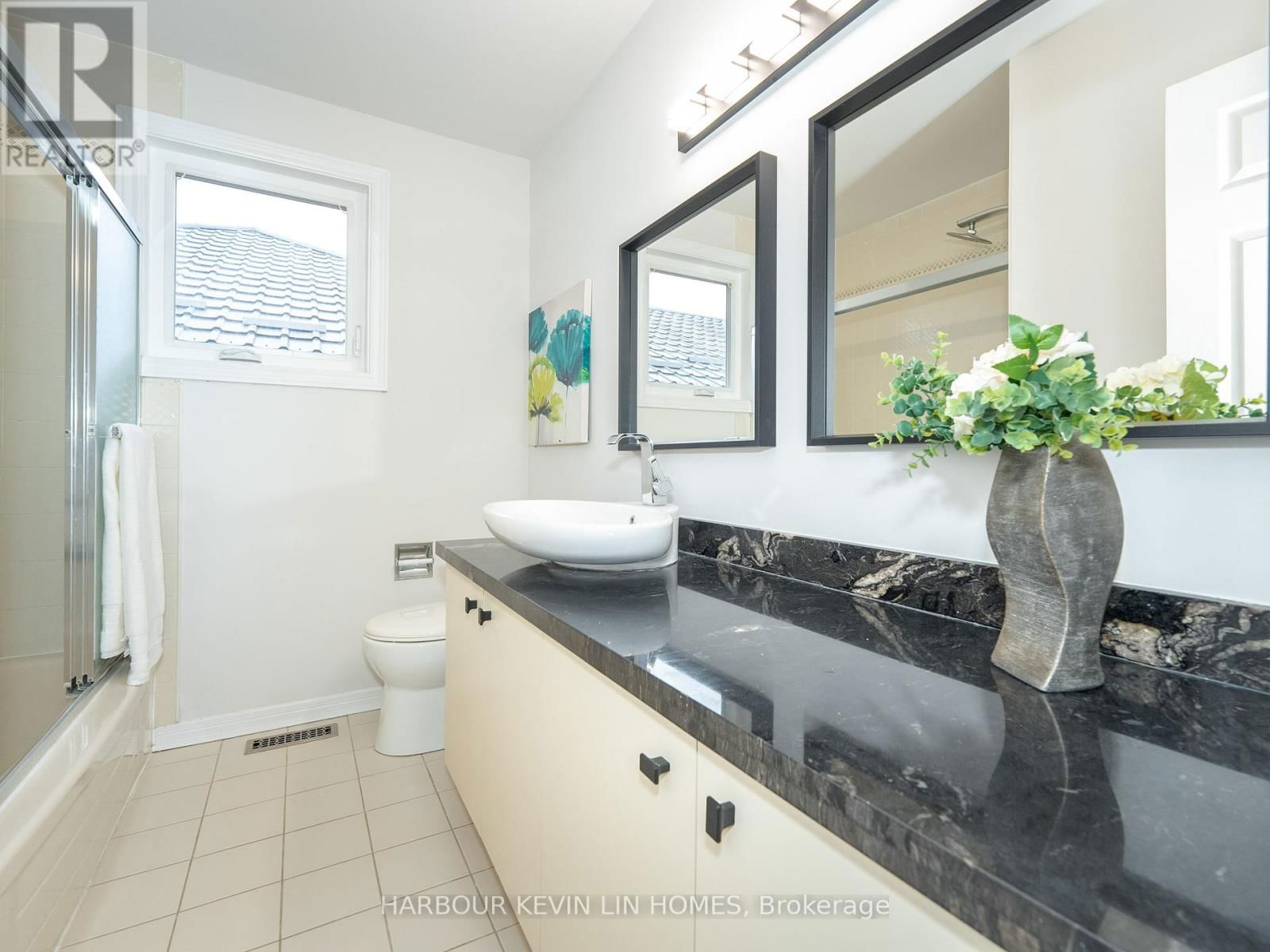 146 VALLEYMEDE DRIVE Image 36