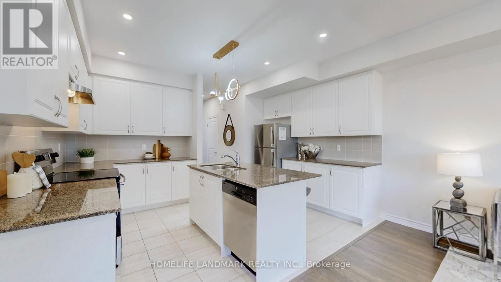 44 ROBERT JOFFRE LEET AVENUE Image 17